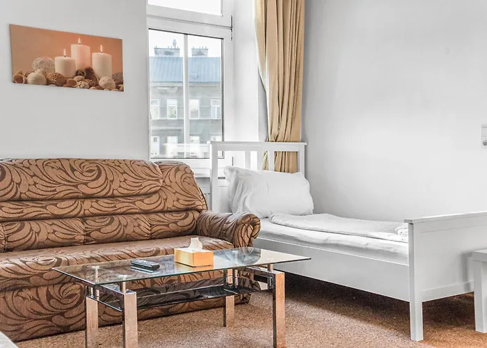 Comfortable 2br Near Millennium Tower Ideal For Long