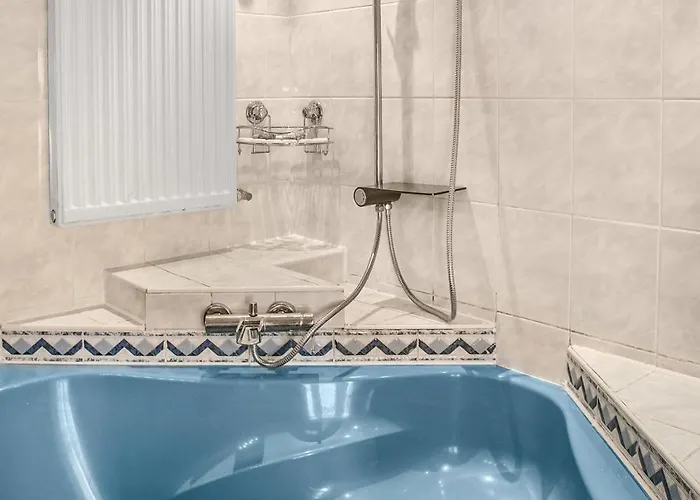 Διαμέρισμα Comfortable 2br Near Millennium Tower Ideal For Long