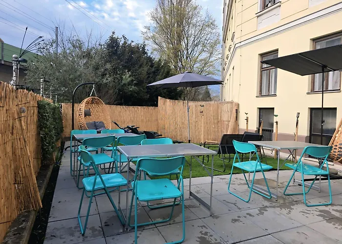 Διαμέρισμα Comfortable 2br Near Millennium Tower Ideal For Long Βιέννη